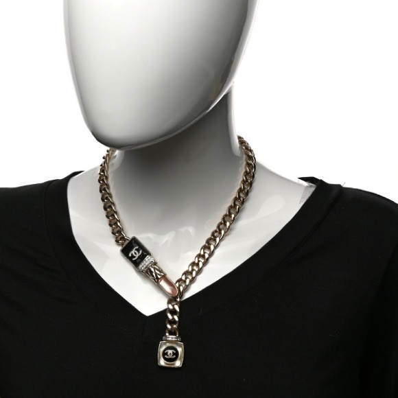 CHANEL Resin and Metal Strass Pearl Lipstick Necklace Pink Gold - Picture 4 of 16